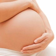 Memede şişlik ya da kızarıklık neye bağlıdır